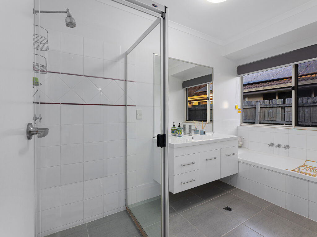 9 Ascot Avenue, Forest Lake, QLD 4078