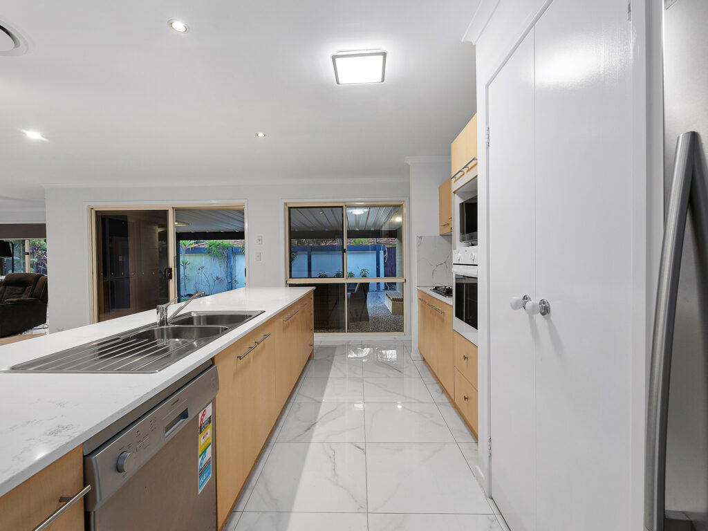 9 Ascot Avenue, Forest Lake, QLD 4078