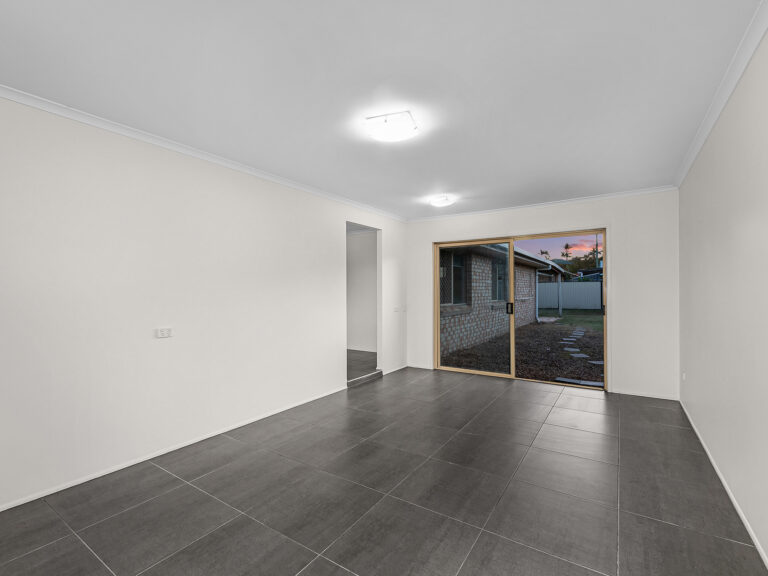 325 South Station Road, Raceview, QLD 4305
