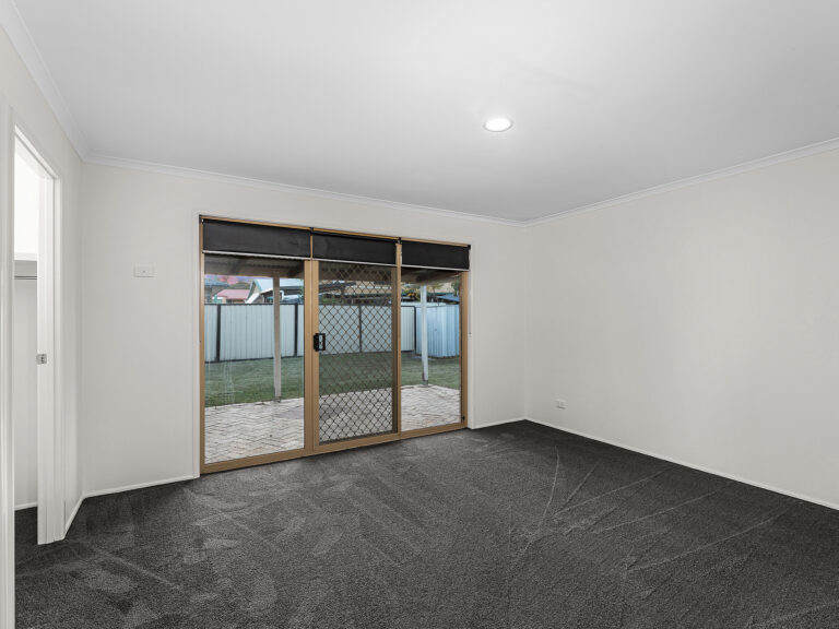 325 South Station Road, Raceview, QLD 4305