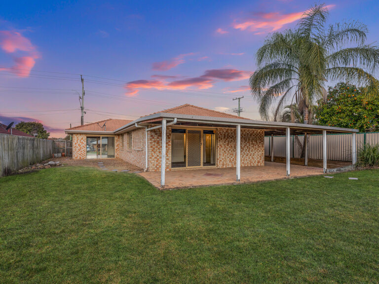 325 South Station Road, Raceview, QLD 4305
