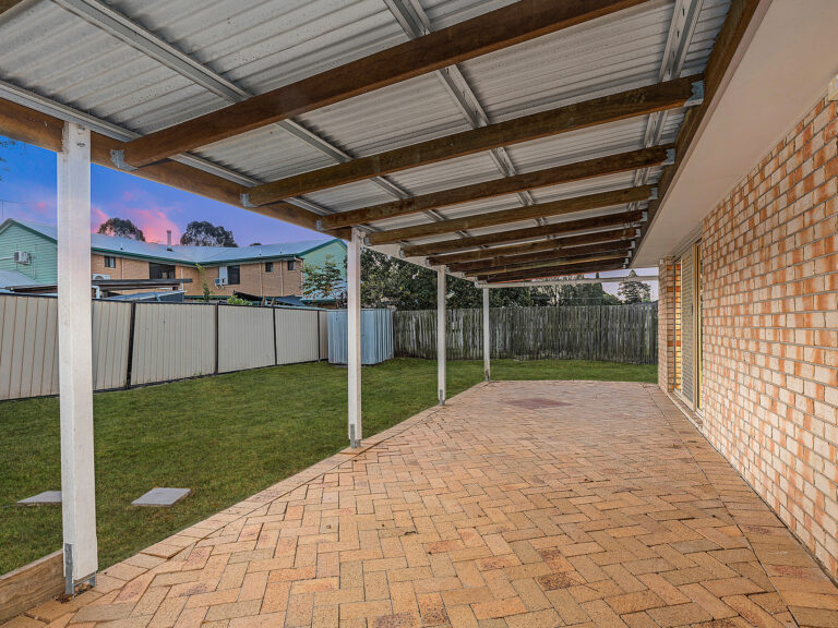 325 South Station Road, Raceview, QLD 4305