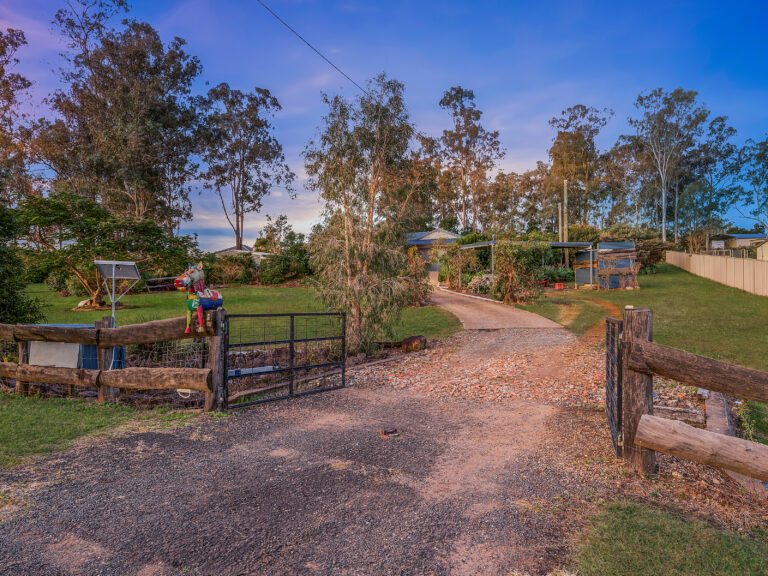 9 Ruby Crescent, Willowbank, QLD 4306