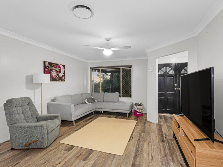 9 Ruby Crescent, Willowbank, QLD 4306