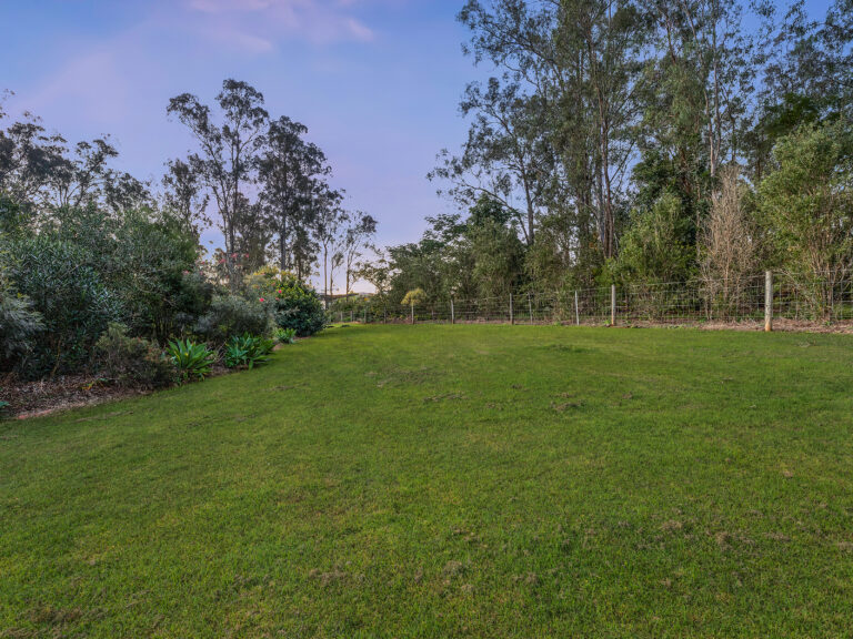 9 Ruby Crescent, Willowbank, QLD 4306