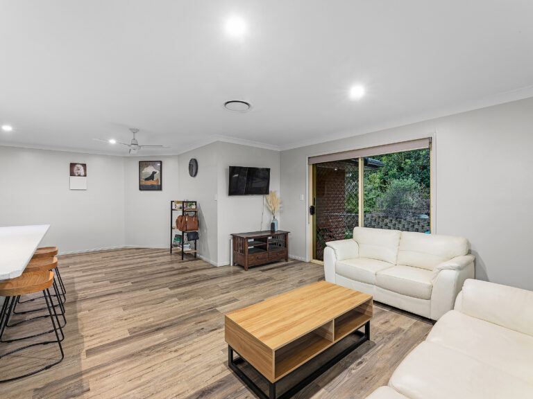 9 Ruby Crescent, Willowbank, QLD 4306