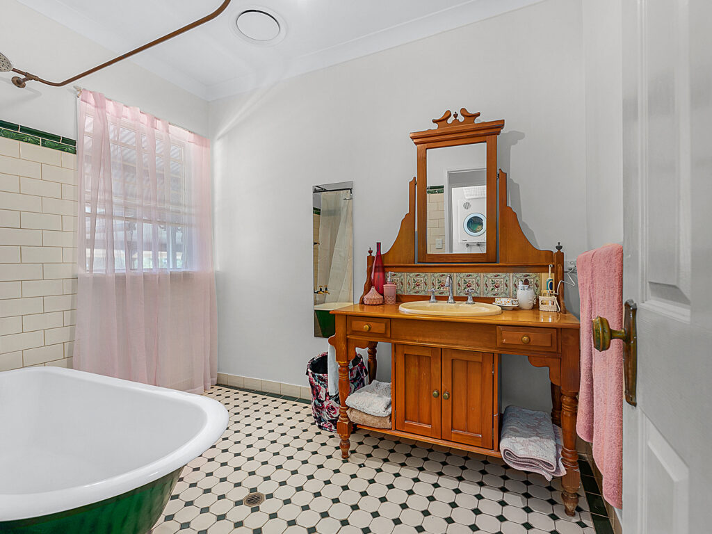 120 Annette Road, Lowood, QLD 4311