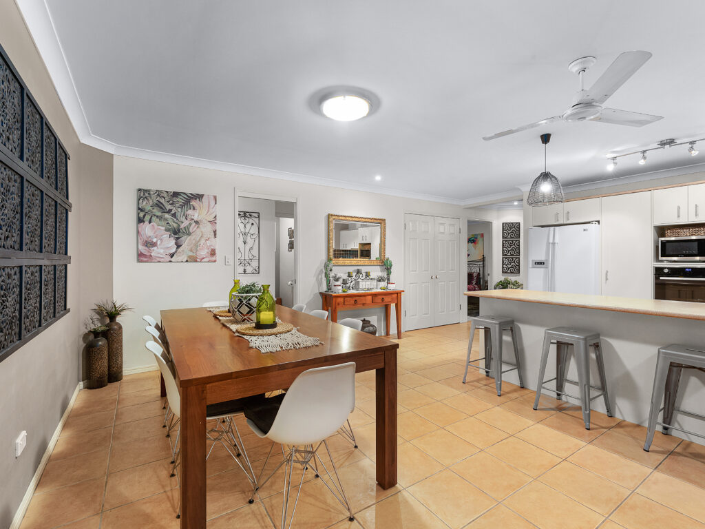 13 Chestnut Drive, Flinders View, QLD 4305