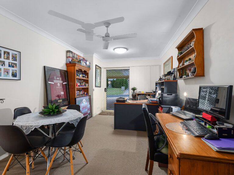 13 Chestnut Drive, Flinders View, QLD 4305