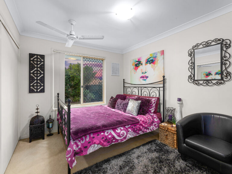 13 Chestnut Drive, Flinders View, QLD 4305