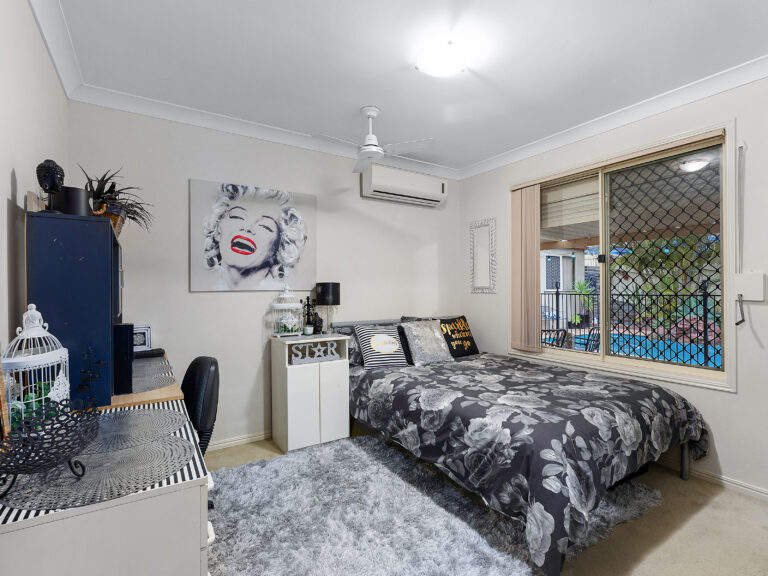 13 Chestnut Drive, Flinders View, QLD 4305