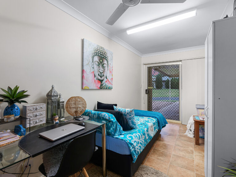 13 Chestnut Drive, Flinders View, QLD 4305