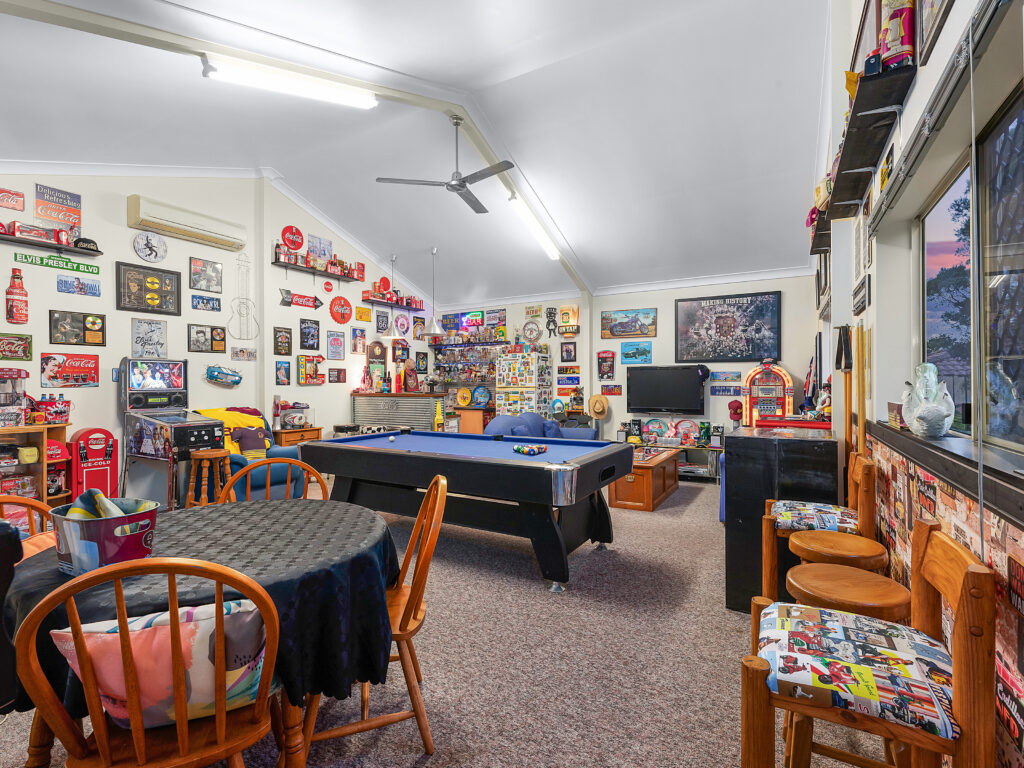 13 Chestnut Drive, Flinders View, QLD 4305