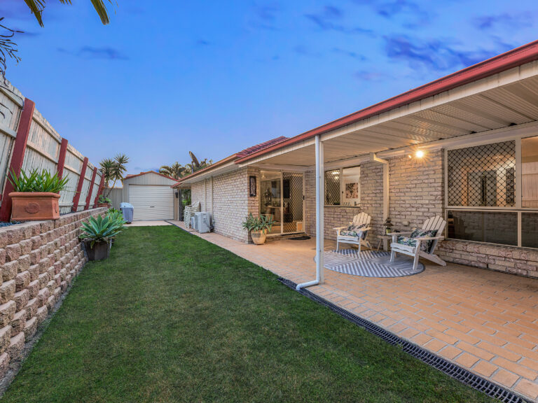 13 Chestnut Drive, Flinders View, QLD 4305