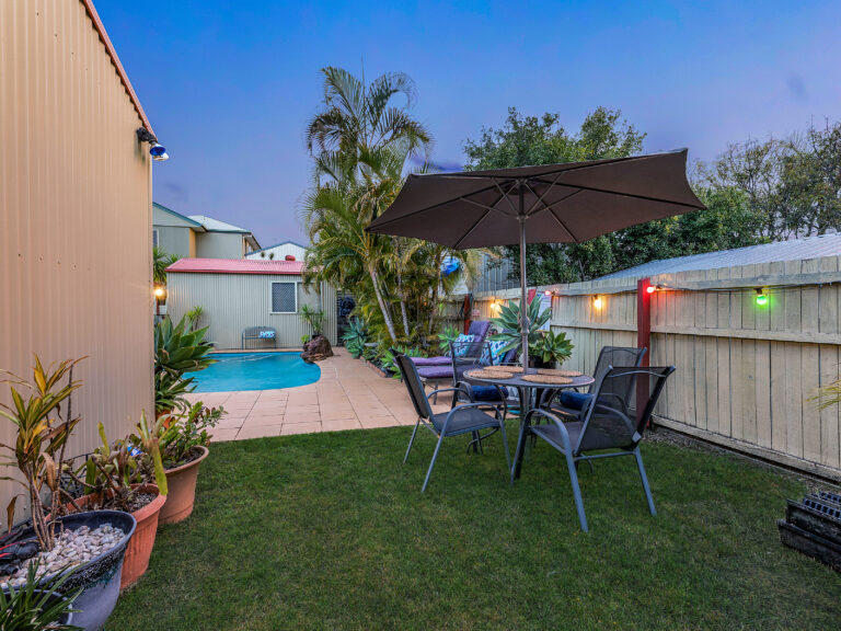 13 Chestnut Drive, Flinders View, QLD 4305