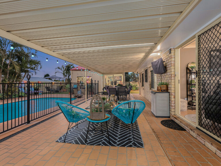 13 Chestnut Drive, Flinders View, QLD 4305