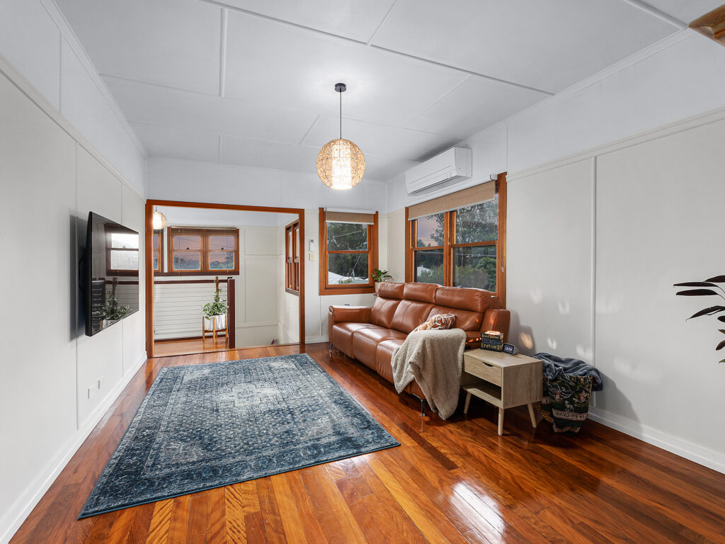 5 Chermside Road, Eastern Heights, QLD 4305