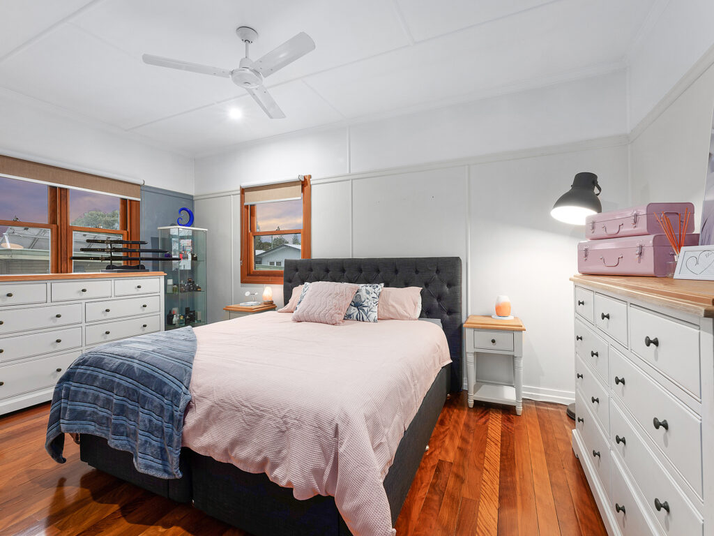5 Chermside Road, Eastern Heights, QLD 4305