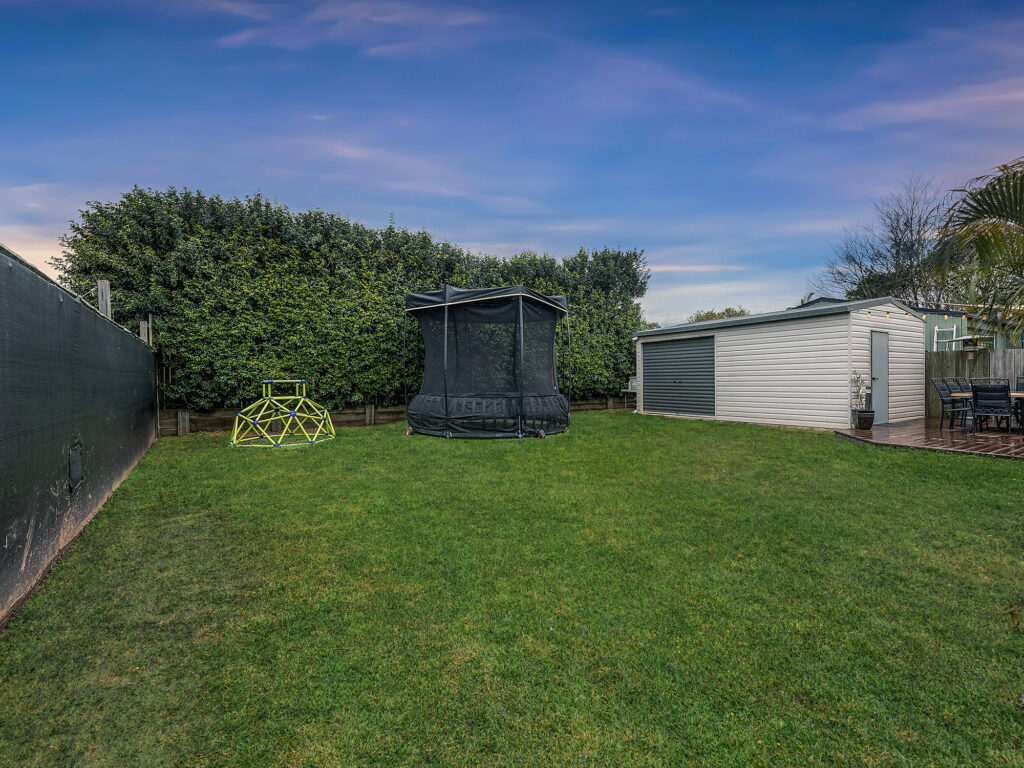 5 Chermside Road, Eastern Heights, QLD 4305