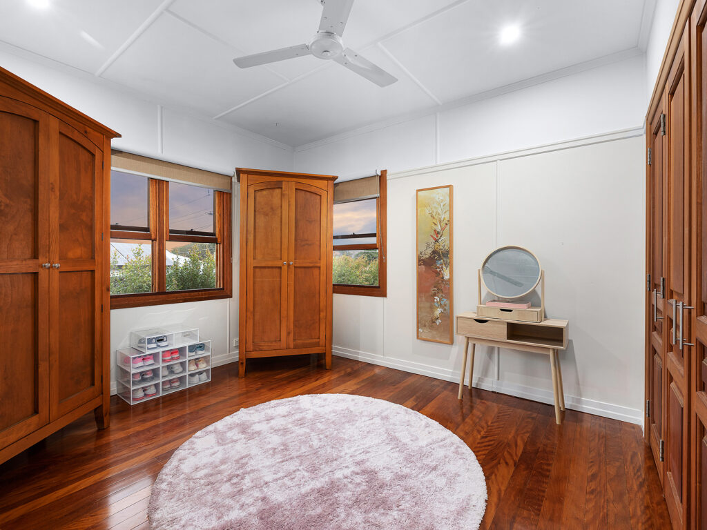 5 Chermside Road, Eastern Heights, QLD 4305