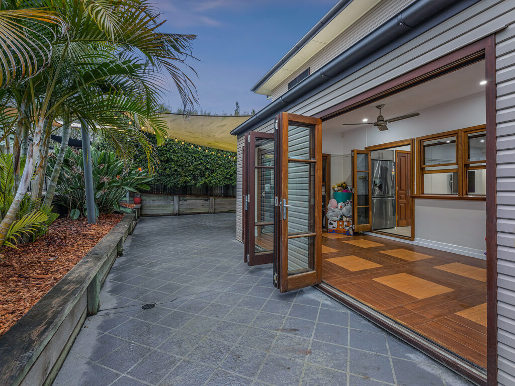 5 Chermside Road, Eastern Heights, QLD 4305