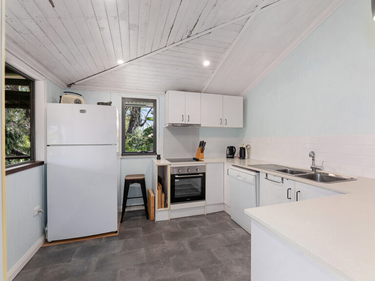15 Vineyard Street, One Mile, QLD 4305