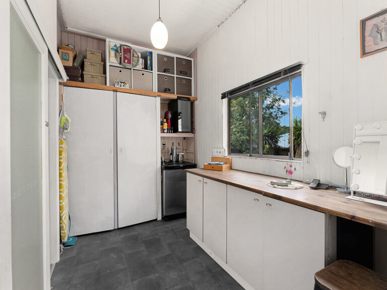 15 Vineyard Street, One Mile, QLD 4305