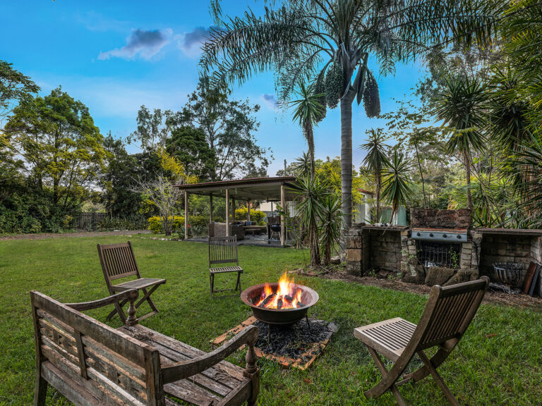 15 Vineyard Street, One Mile, QLD 4305
