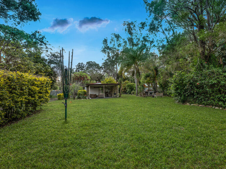15 Vineyard Street, One Mile, QLD 4305