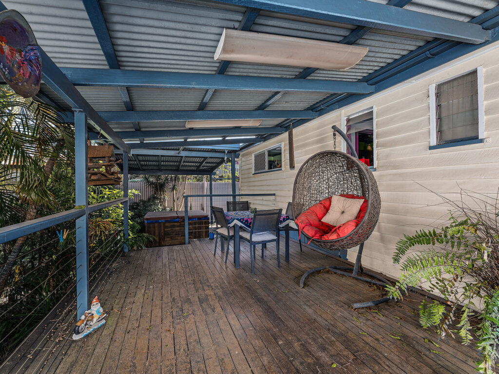 4 Woodford Street, One Mile, QLD 4305