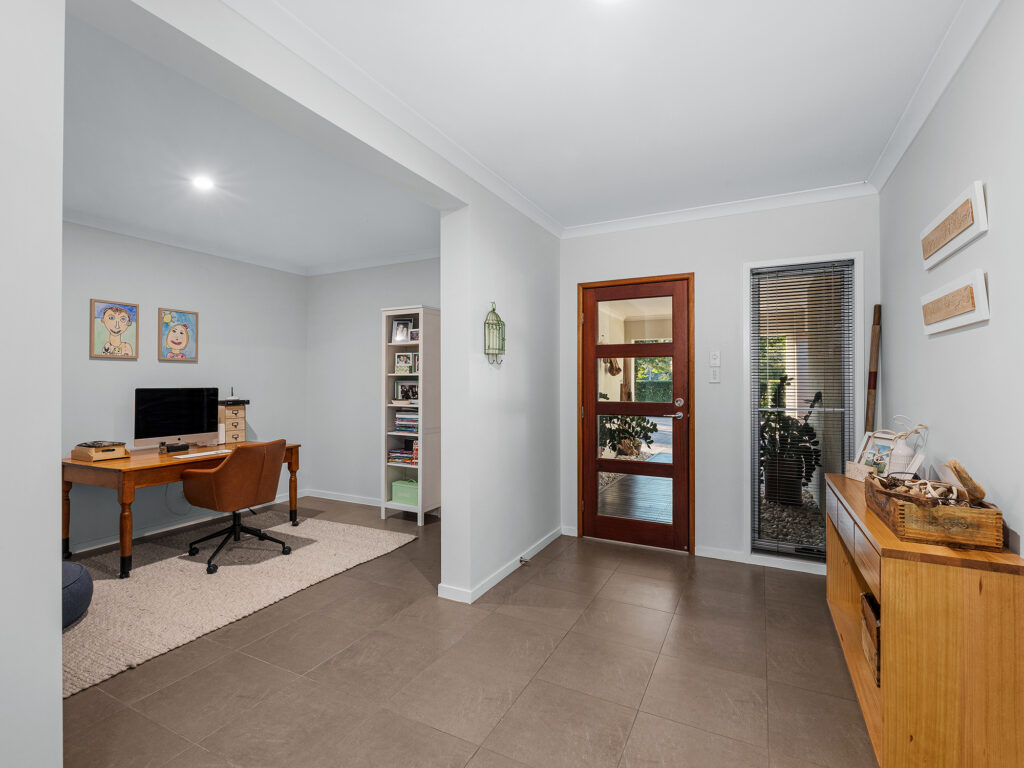 8 Kallatina Terrace, Karalee, QLD 4306