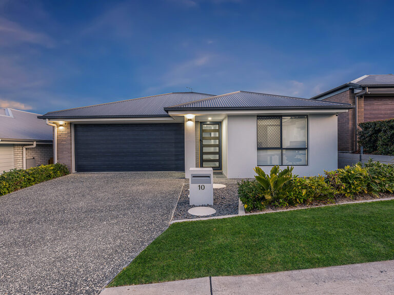 10 Gonula Crescent, Ripley, QLD 4306