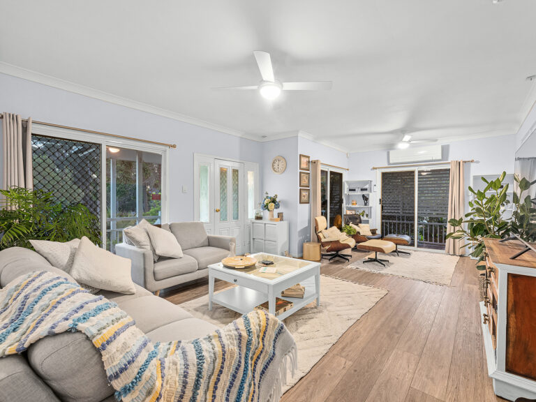 18 Amara Crescent, Forest Lake, QLD 4078