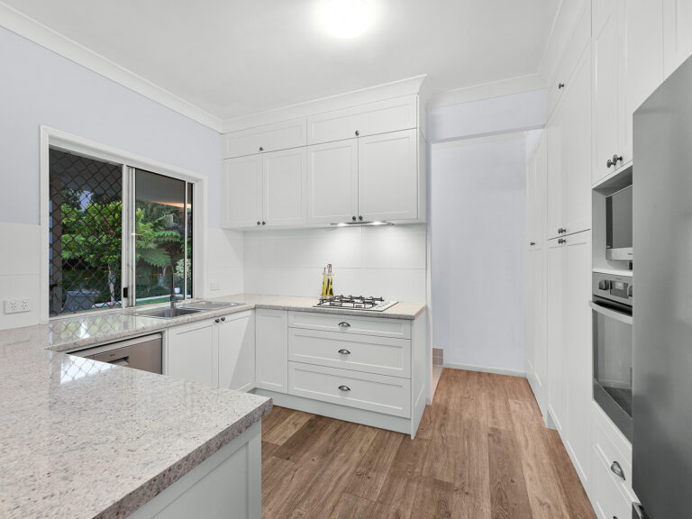 18 Amara Crescent, Forest Lake, QLD 4078
