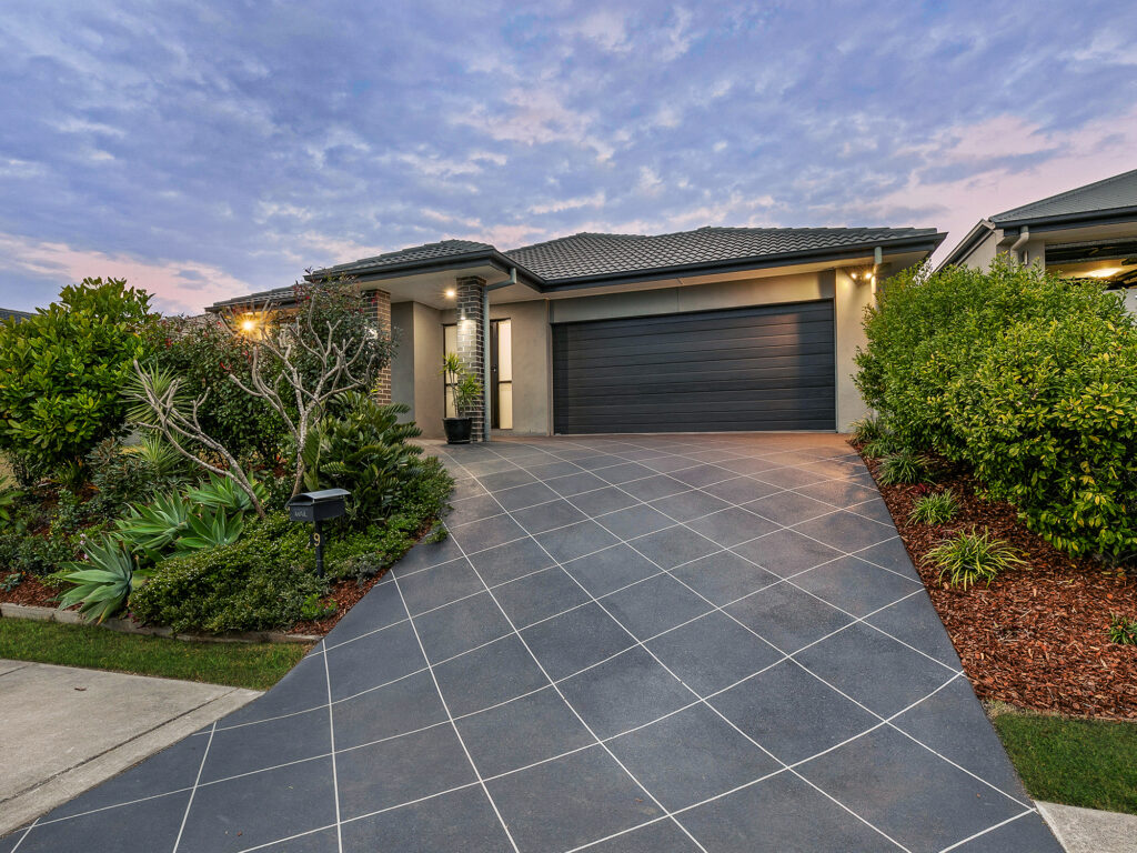 9 Hall Court, Bellbird Park, QLD 4300