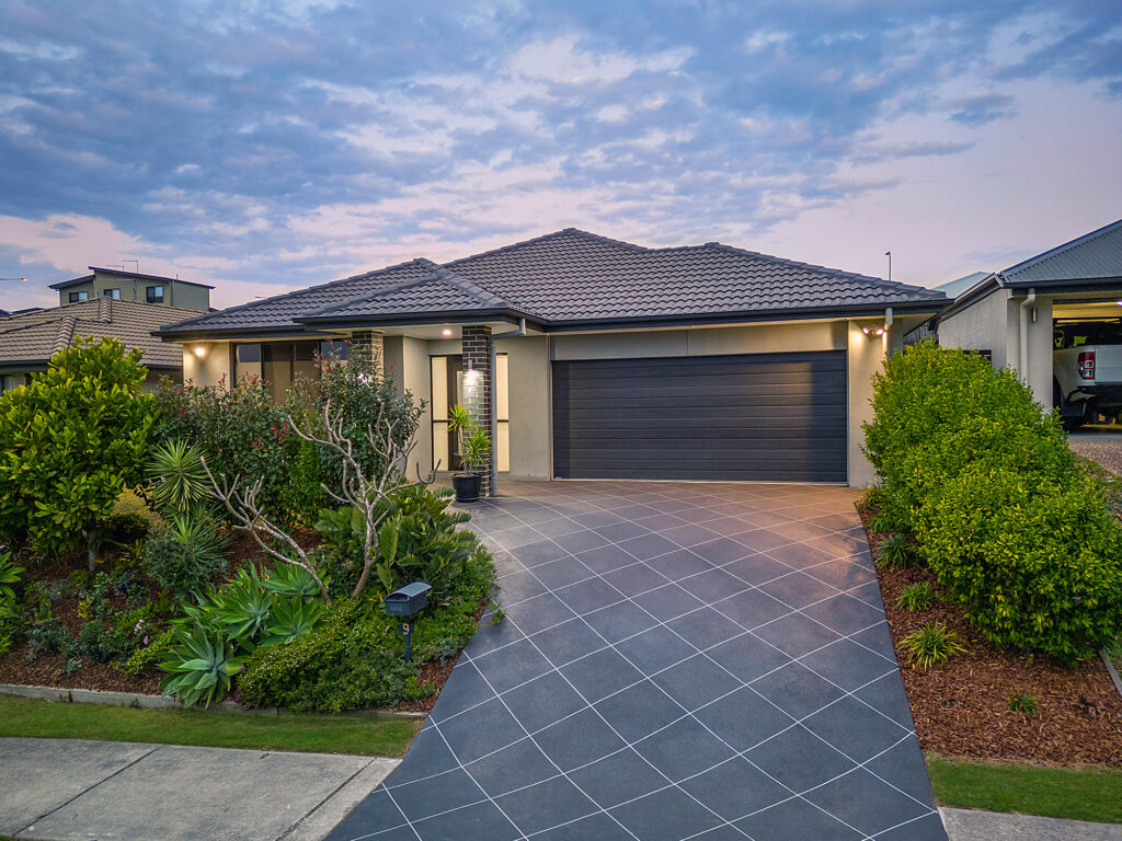 9 Hall Court, Bellbird Park, QLD 4300