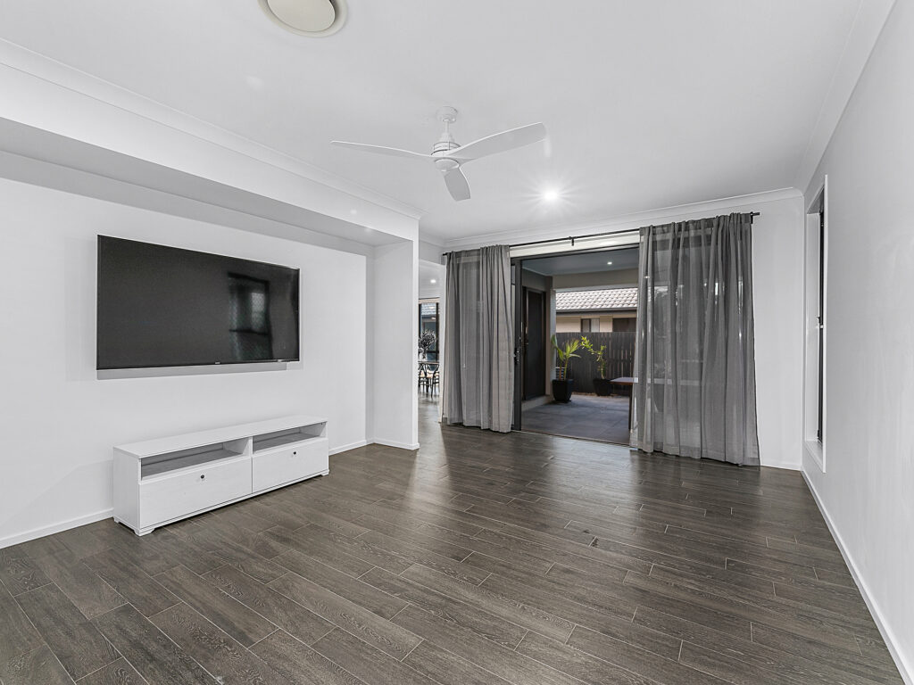 9 Hall Court, Bellbird Park, QLD 4300
