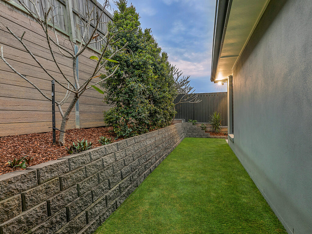 9 Hall Court, Bellbird Park, QLD 4300
