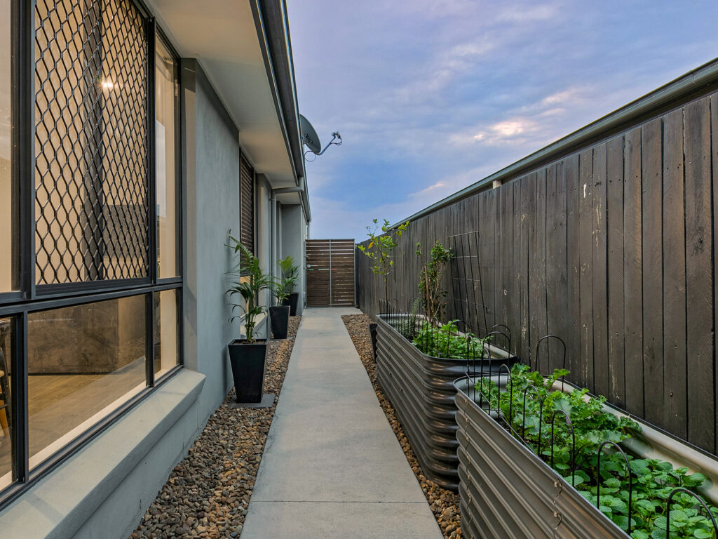 9 Hall Court, Bellbird Park, QLD 4300