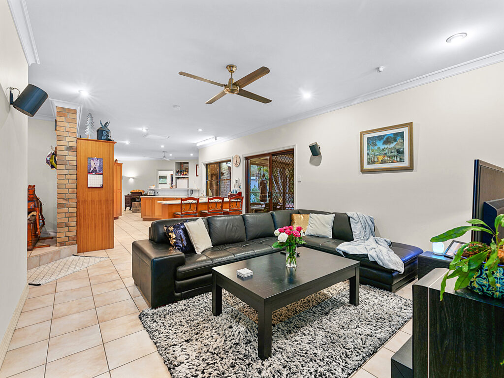 521 – 523 Junction Road, Barellan Point, QLD 4306