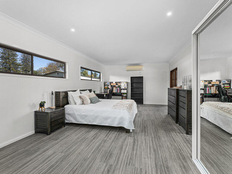 89 Cedar Road, Redbank Plains, QLD 4301