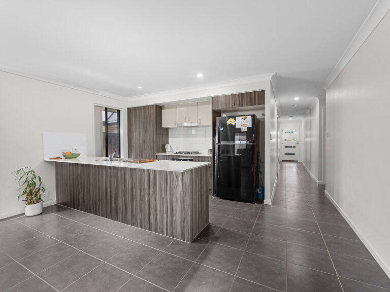 44 Eucalyptus Crescent, Ripley, QLD 4306