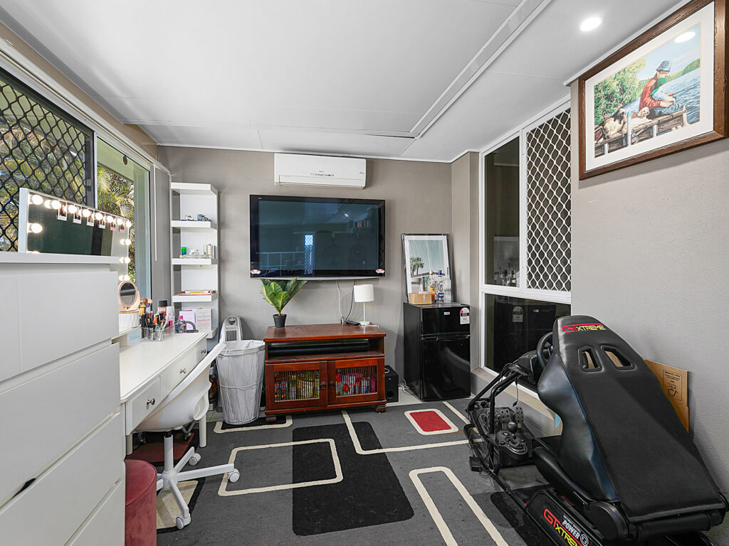 5 Allamanda Drive, Camira, QLD 4300