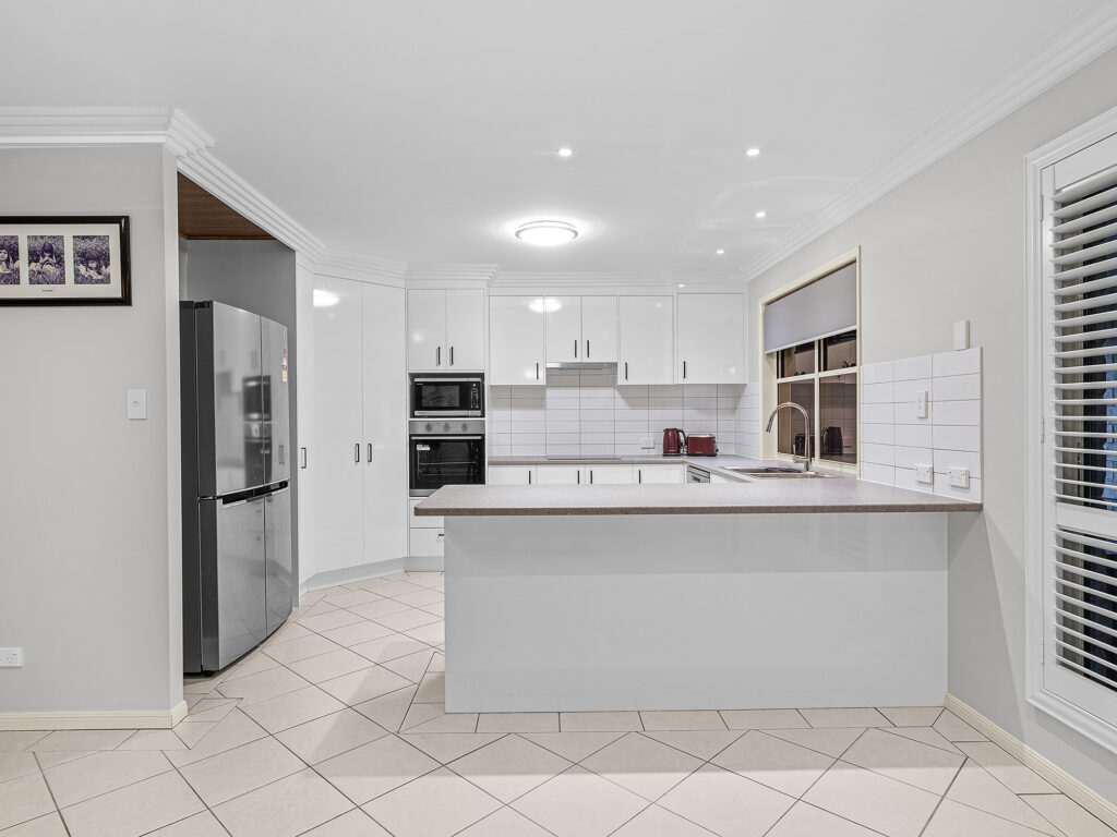 35 Brighton Parade, Forest Lake, QLD 4078