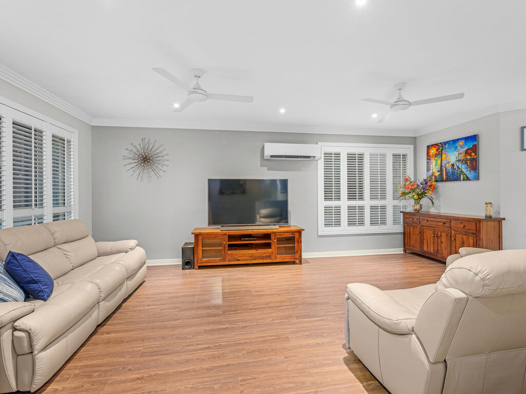 35 Brighton Parade, Forest Lake, QLD 4078