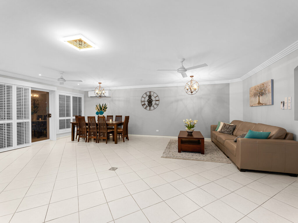 35 Brighton Parade, Forest Lake, QLD 4078