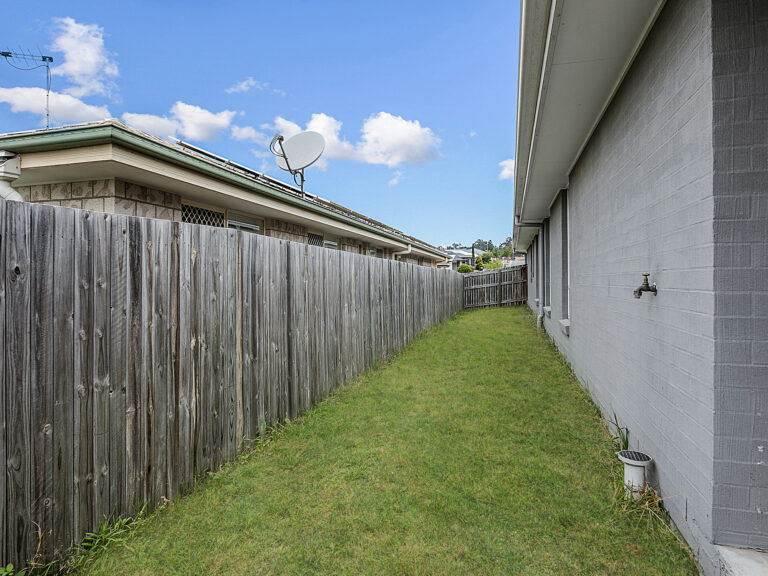 9 Myrtle Street, Deebing Heights, QLD 4306