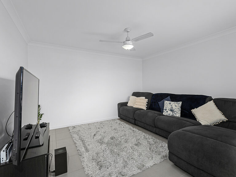 9 Myrtle Street, Deebing Heights, QLD 4306
