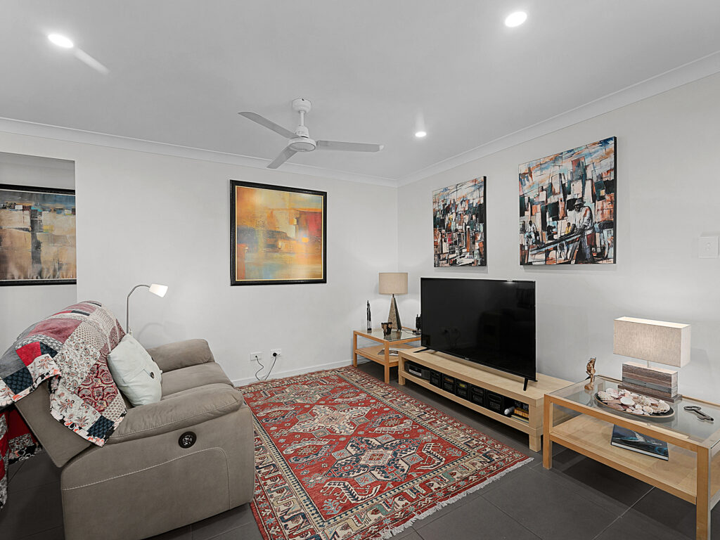 8 Loghopper Court, Redbank Plains, QLD 4301