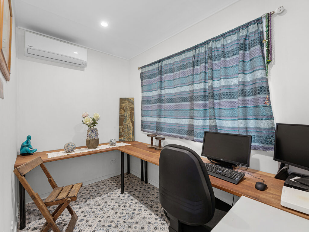 23 Logan Street, North Booval, QLD 4304